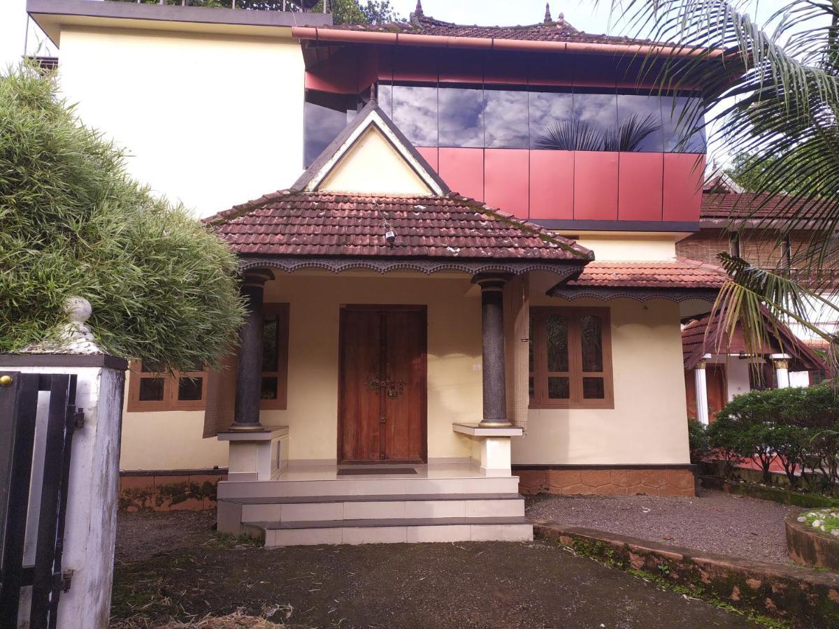 Villa Swasthi Griha Aranmula Esterno foto