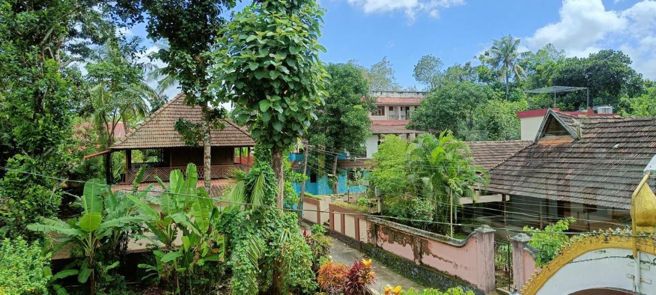 Villa Swasthi Griha Aranmula Esterno foto
